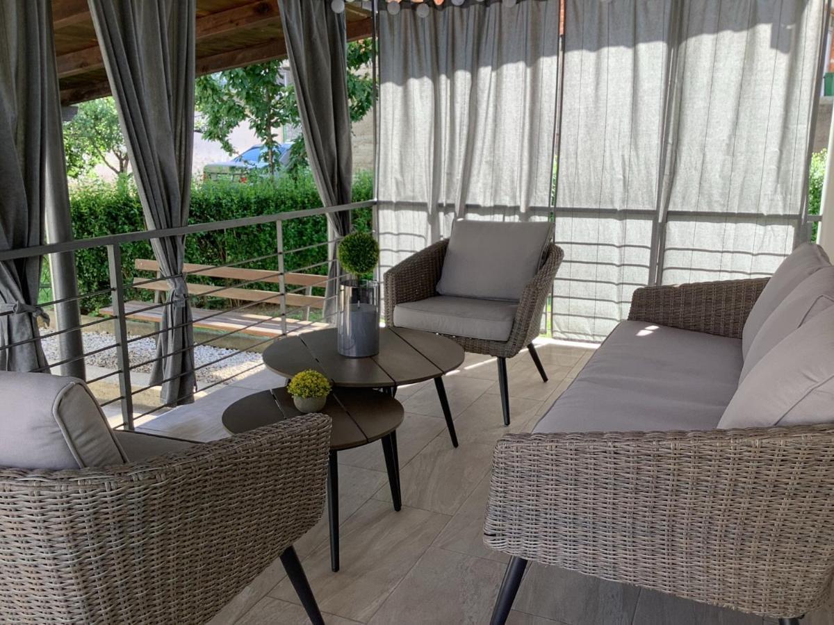 Apartman Studio Sonas 3 With Free Private Parking Karlovac Exterior photo